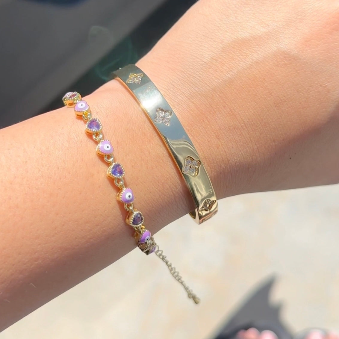 Heart eyes bracelet